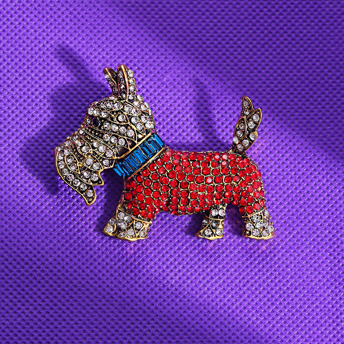 “Bling Bling” (Animal Kingdom Brooch Collection) 🐾