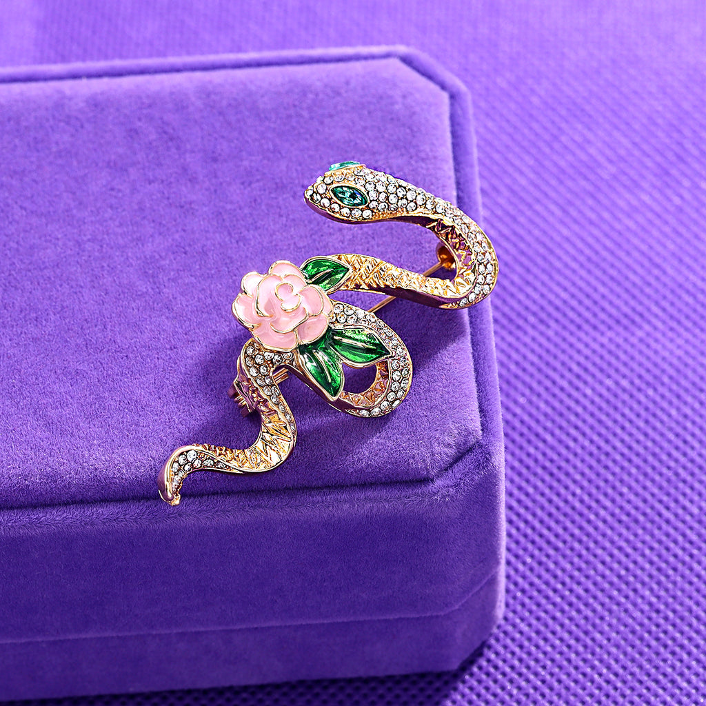 “Bling Bling” (Animal Kingdom Brooch Collection) 🐾