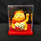 Solar-Powered Lucky Cat Figurine – Waving Cat for Good Luck & Happy Vibes