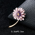 🌸 Elegant Gradient Flower Brooch