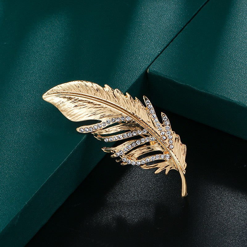 Elegant Rhinestone Feather Brooch | A Touch of Grace ✨
