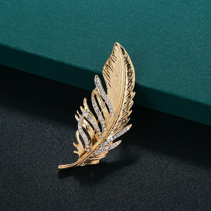 Elegant Rhinestone Feather Brooch | A Touch of Grace ✨