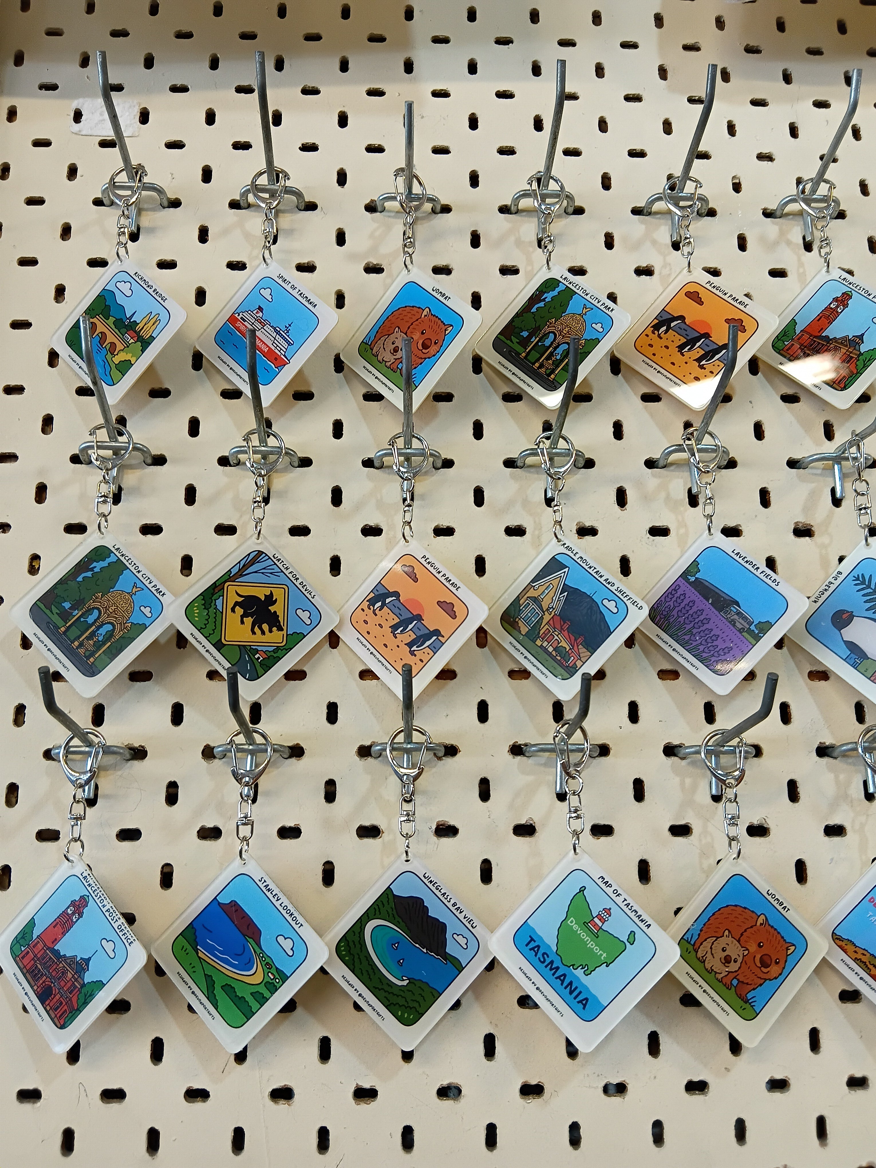 TAS iconic keyring tassie souvenirs