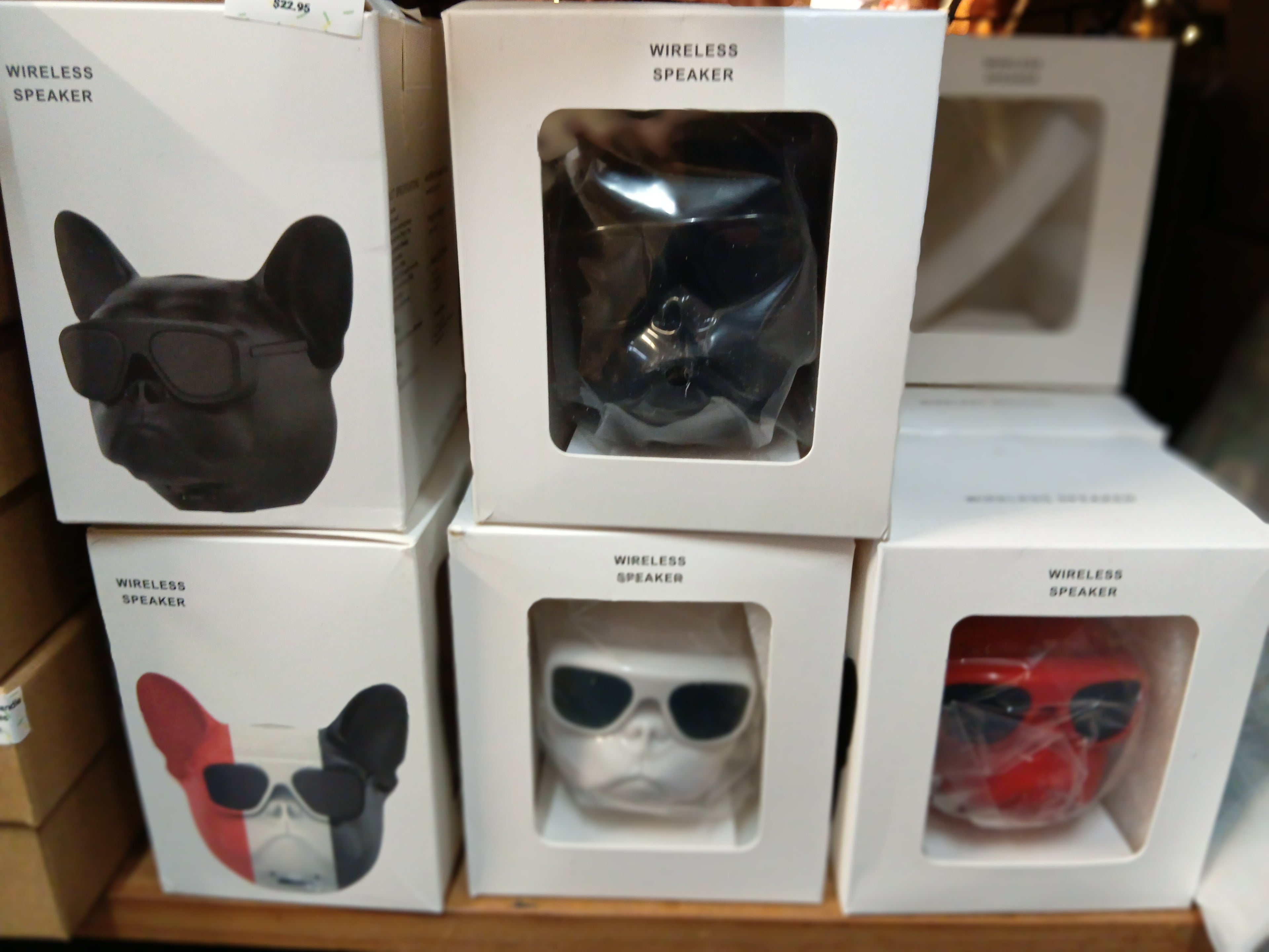 Portable Bluetooth Speaker Black/White/Red/Mixed  Powerful Sound, Waterproof, Ideal for Outdoor Activities