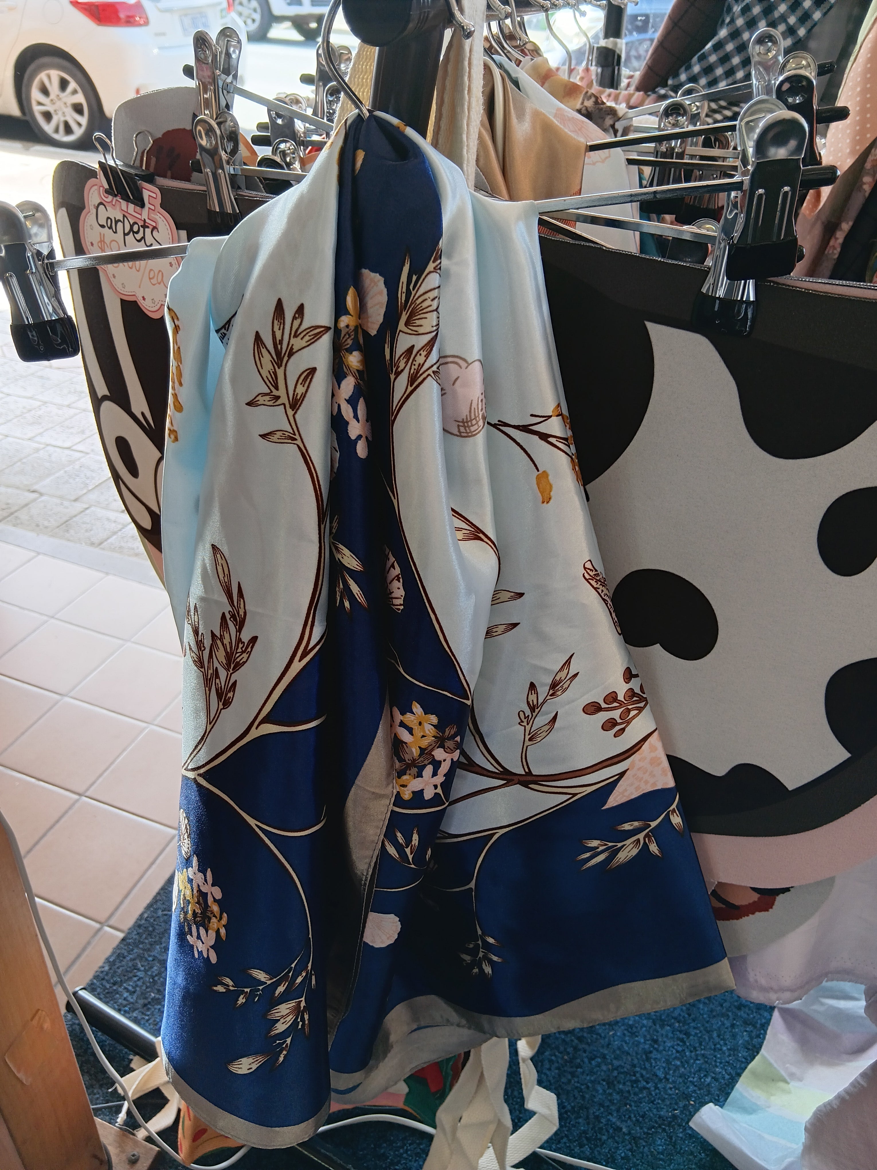 Luxury Silk Scarf – Elegant Soft Satin Scarf for Women, Gift-Ready Fashion Accessory