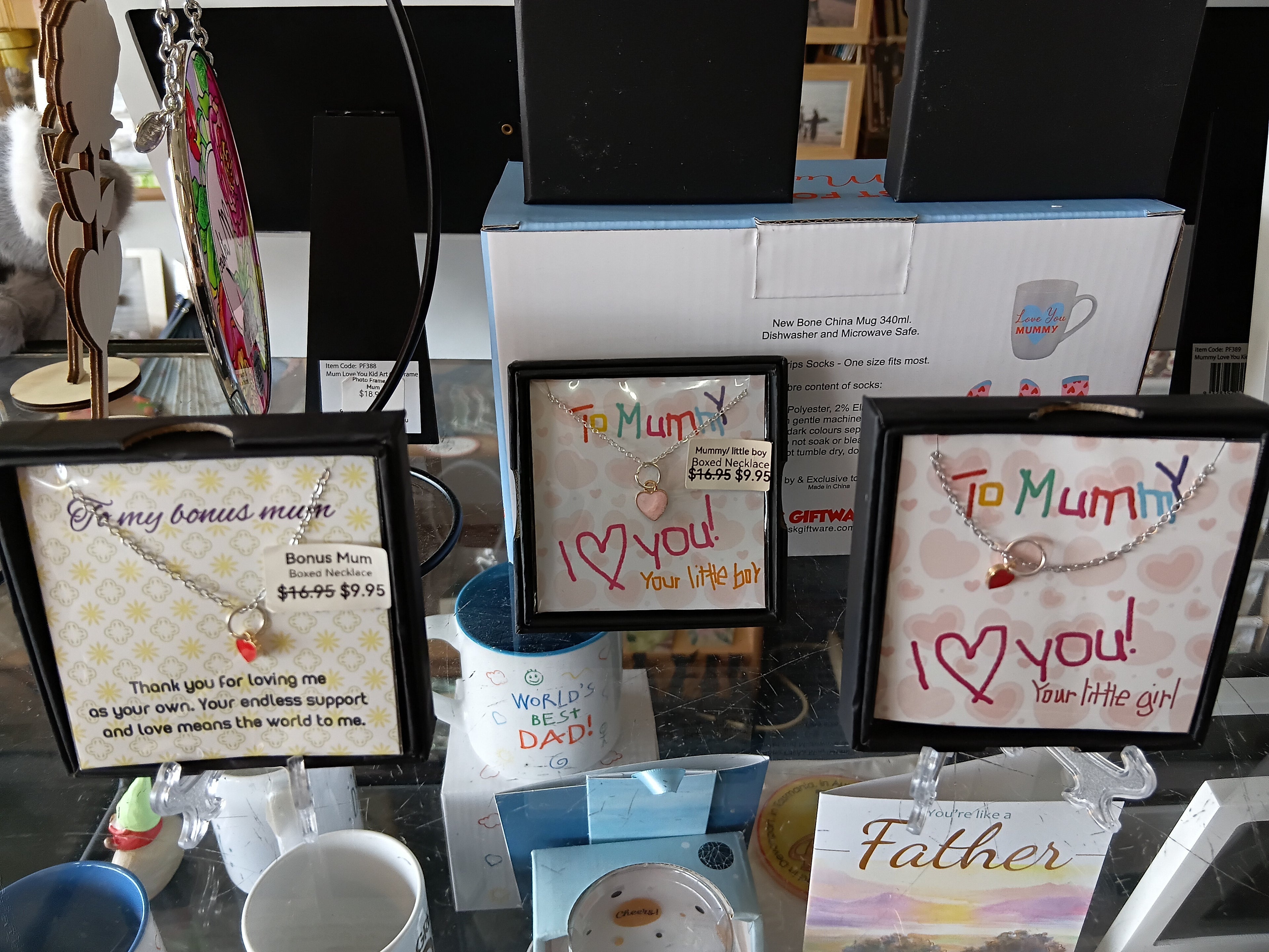 Gifts for Mum – Elegant Necklace Collection